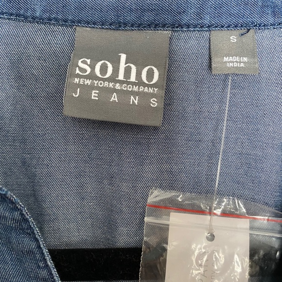 NWT New York & Company Split Back Graphic Blouse in Indigo Blue Size Small - Picture 7 of 13